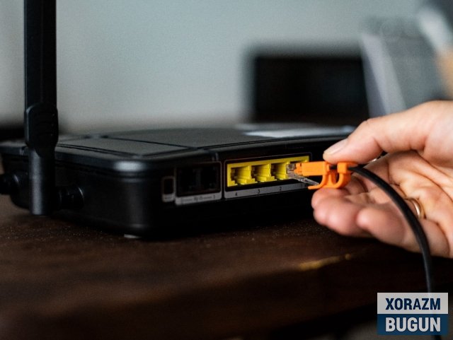 Россияда боласиз оилаларнинг интернетини тунда ўчириб қўйиш таклиф қилинди