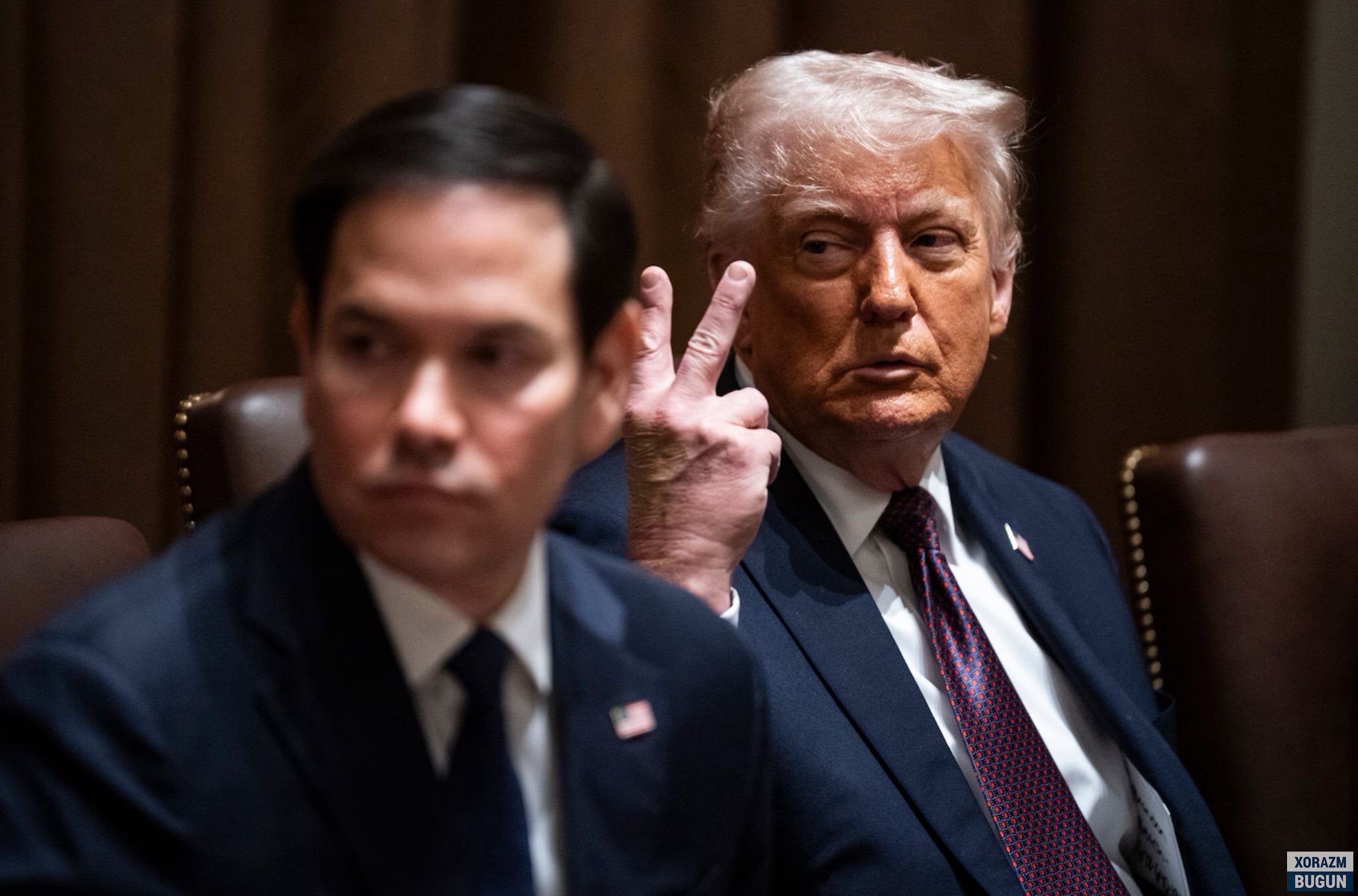 Марказий Осиё давлати ҳам бор: Трамп 36 мамлакат фуқароларига АҚШга киришни чекламоқчи