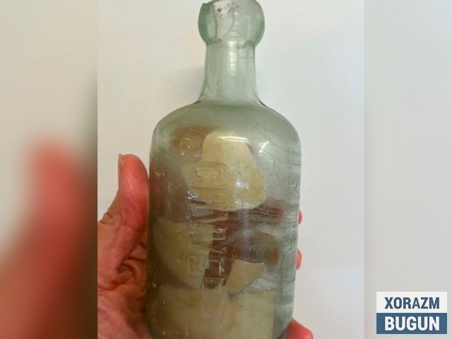 Австралияда хат солинган 100 йиллик шиша идиш топилди