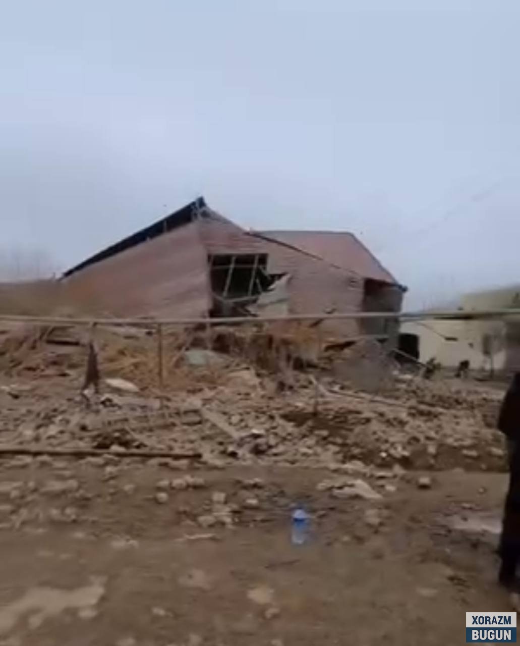 Қўшкўпир тумани Ғазовот қишлоғида газ чақнаши оқибатида уй буткул вайрон бўлди