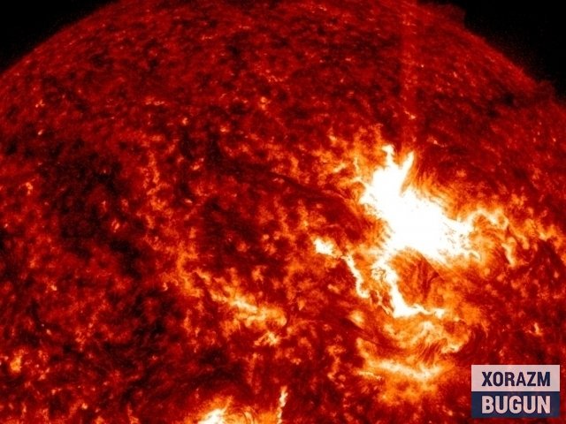 Қуёшда кучли чақнашлар содир бўлди