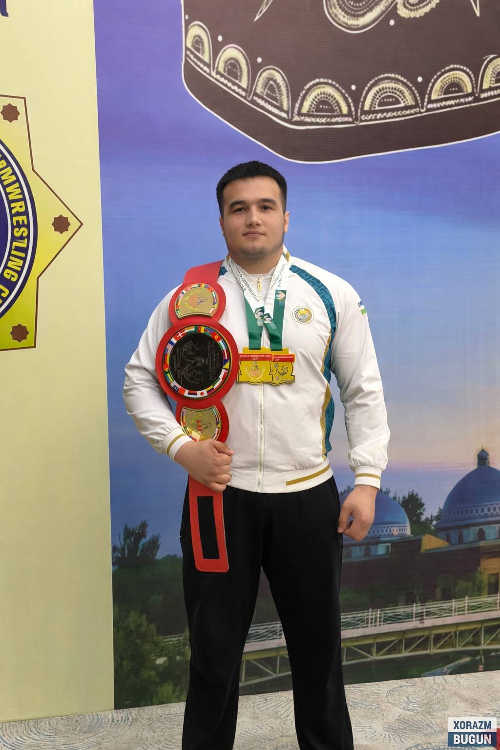 UrDU талабаси армрестлинг бўйича жаҳон чемпиони бўлди: Хоразмдан чиққан навбатдаги олтин медаль соҳибы
