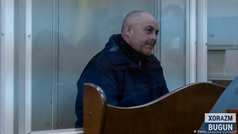 Киевда РФ денгиз пиёда аскари асирларни отиб ўлдиргани учун умрбод қамоққа ҳукм қилинди