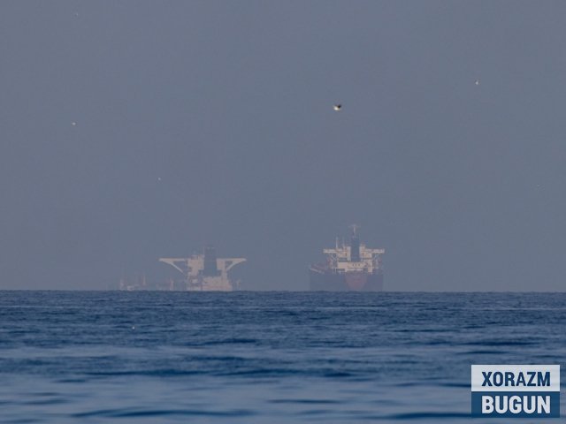 Эрон Форс кўрфазидаги барча денгиз йўлларини миналаш билан таҳдид қилди