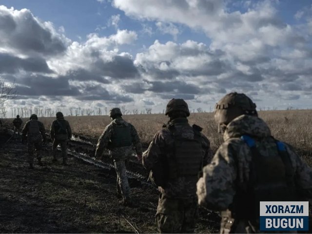 Зеленский фронтдаги вазият сўнгги 10 ойдаги энг яхши ҳолатда эканини айтди