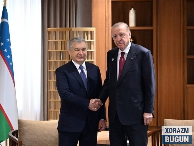 Шавкат Мирзиёев Туркистонда Эрдўған билан учрашди