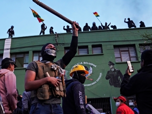Boliviyada favqulodda holat elon qilindi