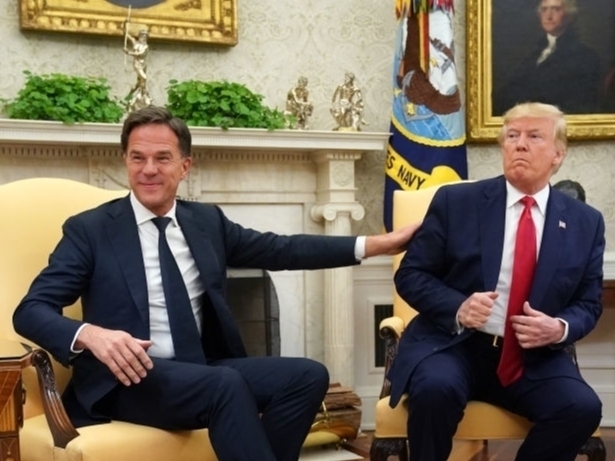 “Пахта қўйиш” ва мулойим эътирозлар: Рюттенинг Трамп билан учрашуви қандай ўтди?