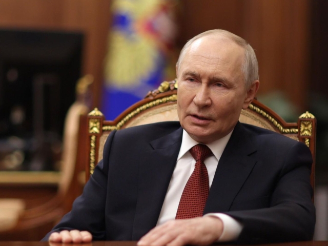 Путин Украина билан музокараларни Минскда ўтказишни таклиф қилди