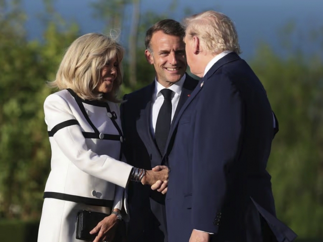 Трамп Францияда: Макрон ва Трамп учрашуви кескин муҳокамаларга сабаб бўлди