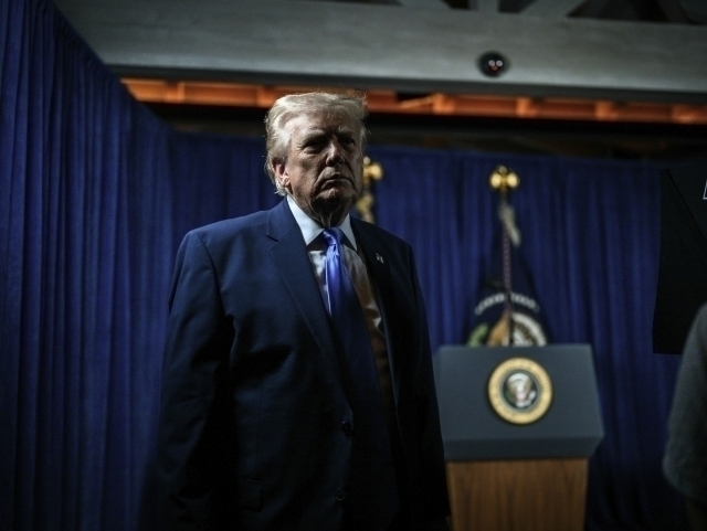 Трамп Венесуэлага ёрдам таклиф қилди