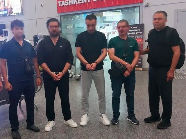 Интерпол қидирувидаги уч эркак Туркиядан Ўзбекистонга қайтарилди
