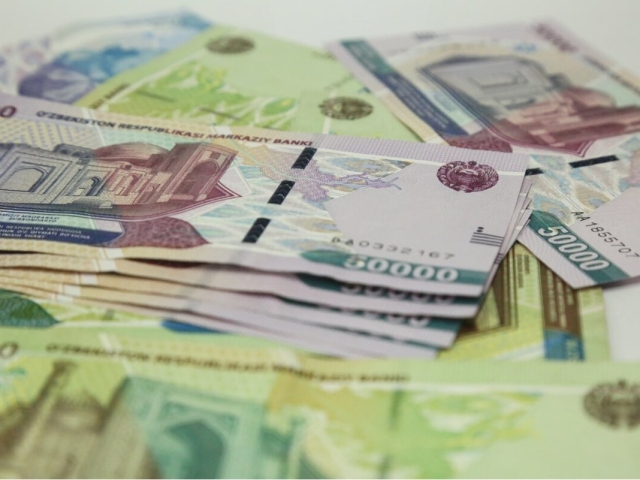 МФЙ раиси сохта имзо билан қарийб 200 млн сўмлик кредит расмийлаштирди