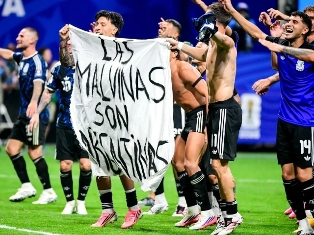 Оқ уй Аргентина футболчиларини қўллаб-қувватлади