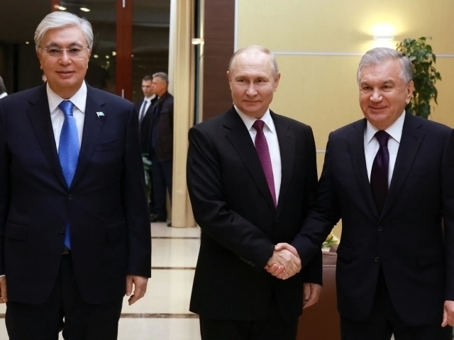 Россиядаги бензин танқислиги Марказий Осиёга ҳам таъсир кўрсатмоқда – Bloomberg