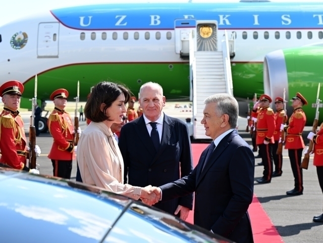 Шавкат Мирзиёев Грузияга етиб борди