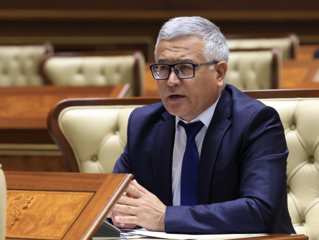 Солиқ қўмитаси раисининг собиқ биринчи ўринбосари 8 йилга қамалди
