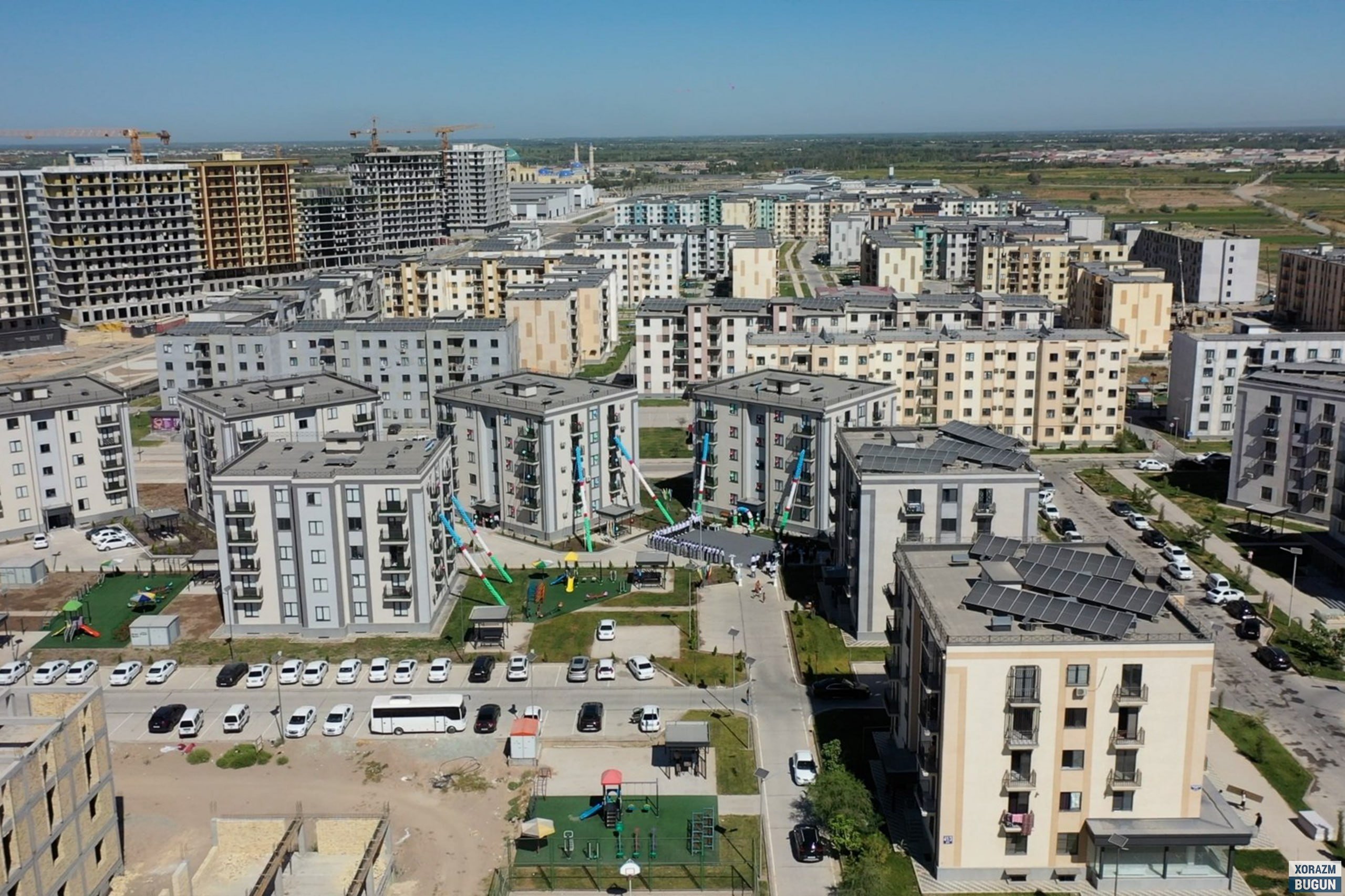 Байрамга муносиб туҳфа — Урганчда 500 хонадон фойдаланишга топширилди!