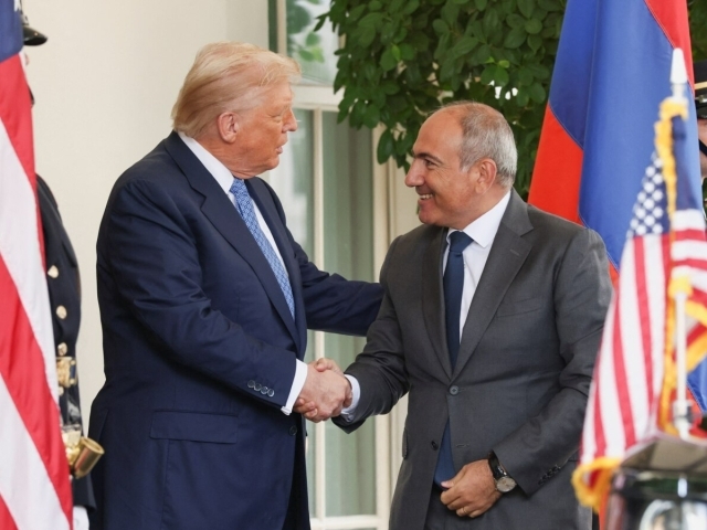 “Борингизга шукур!” Пашинян ҳам Трампга қўнғироқ қилди