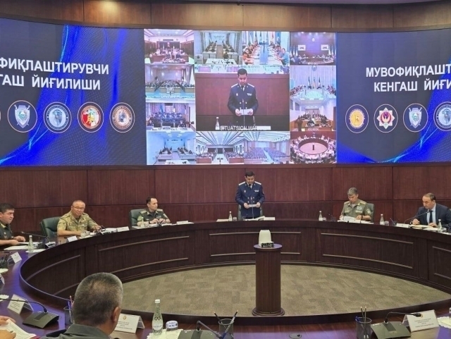 Қуролли кучлар вазирлик ва идораларининг кенгаш йиғилиши ўтказилди