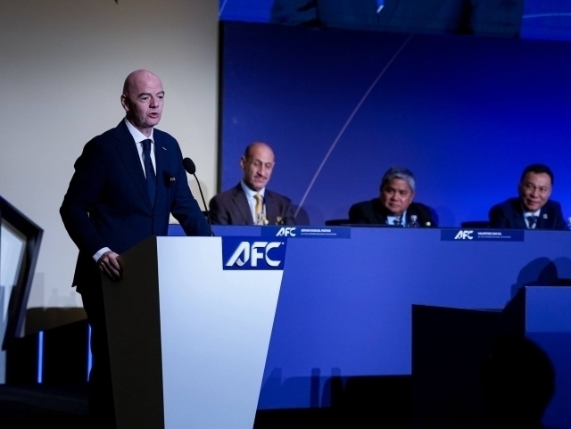 ОФКнинг айрим аъзолари FIFA’ни қўллаб-қувватламоқда