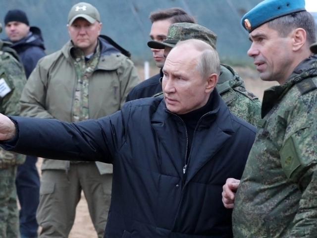 Путин жиноятчиларни армияга олишга рухсат берди