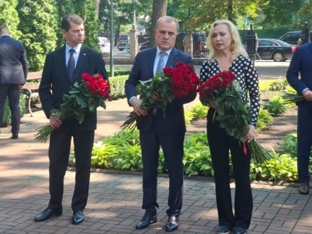 Путинга қарши юриш: Жайҳун Байрамов Украинага борди