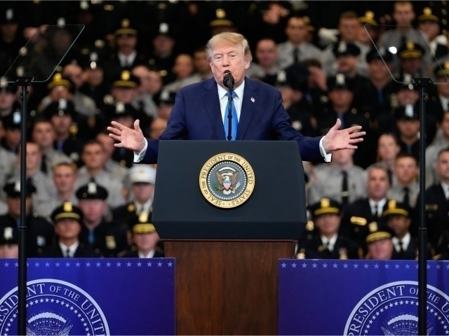 Трамп Ҳормуз бўғозини АҚШ ҳудуди деб эълон қилмоқчи