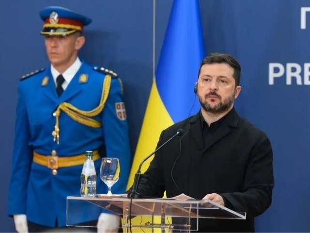 Зеленский Косово Сербияга тегишли эканини айтди