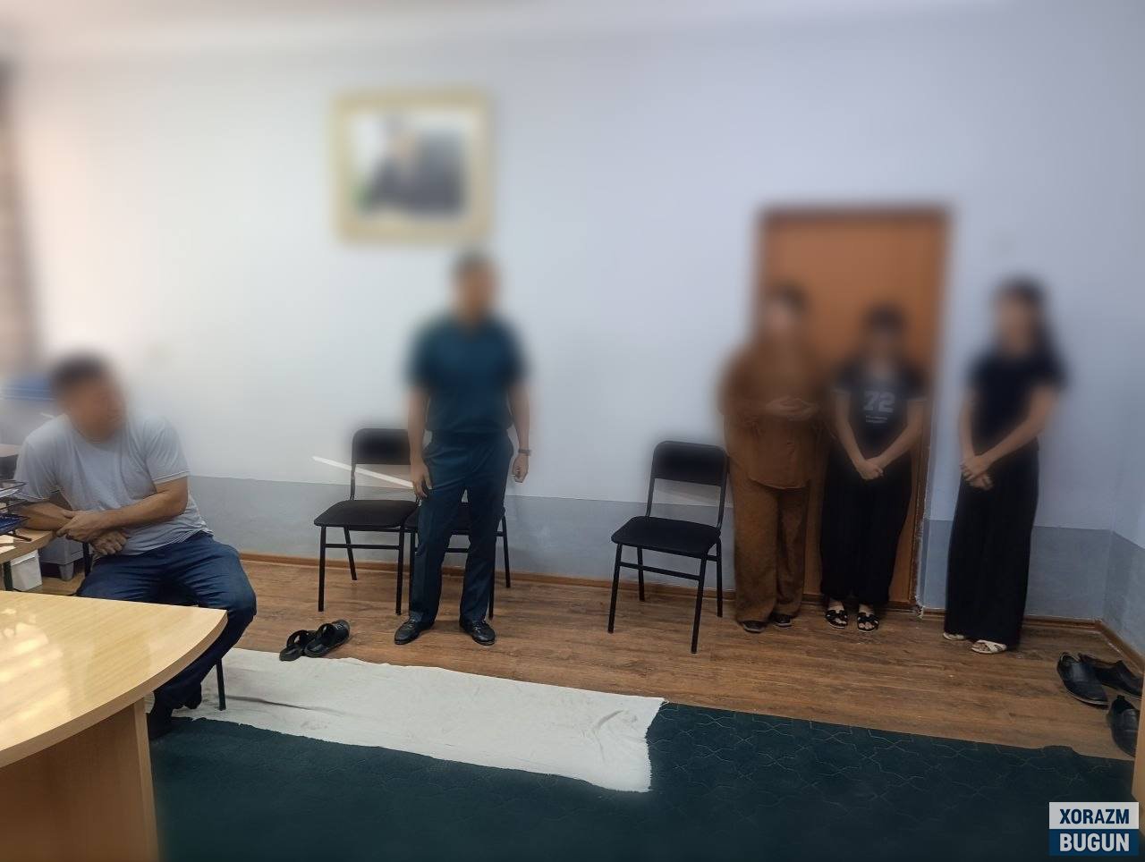 УРГАНЧДА МАКТАБ ЎҚУВЧИЛАРИ ТОМ УСТИДА ЮРГАН — ОТА-ОНАЛАРИ ЧАҚИРИЛДИ