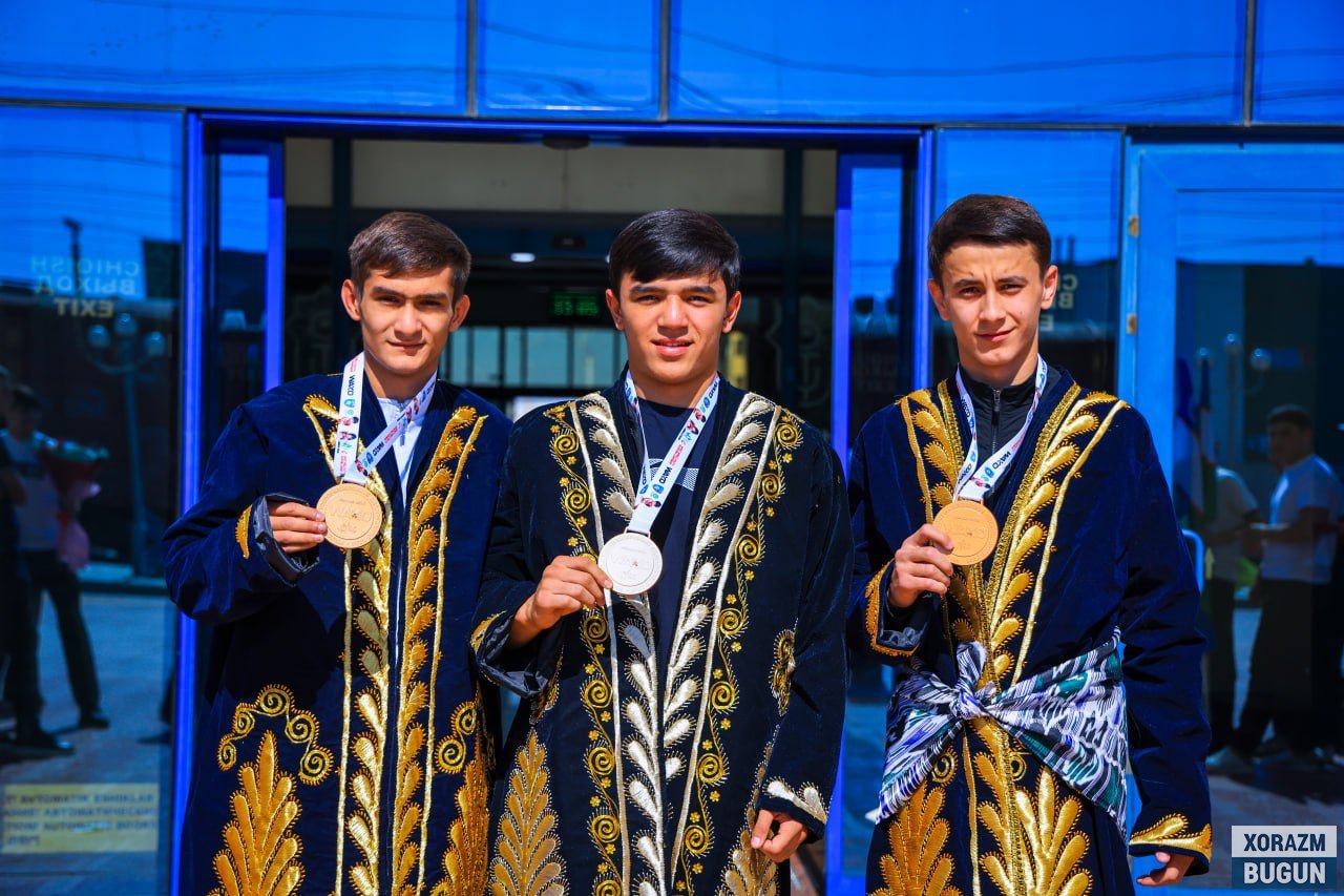 ЖАҲОН ЧЕМПИОНАТИ СОВРИНДОРЛАРИ ХОРАЗМГА ҚАЙТДИ