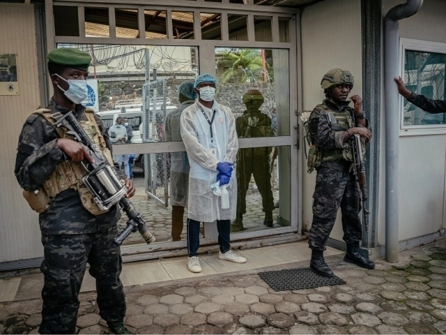 “Бегуноҳ қурбон”. Эбола ҳақида гапирган сиёсатчи ўлдириб кетилди