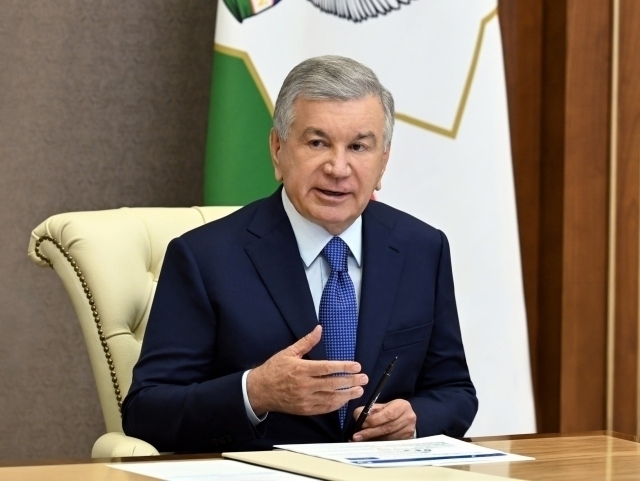 Президент суюлтирилган газ етказиб бериш графигини қатъий йўлга қўйишни буюрди