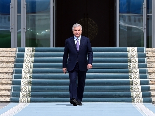 Шавкат Мирзиёев Сербияга жўнаб кетди