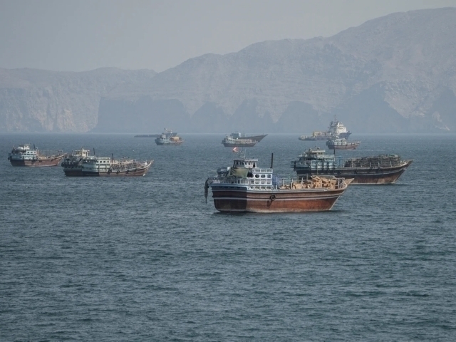 Hormuzning yopilişi qançaga tuşgani malum böldi