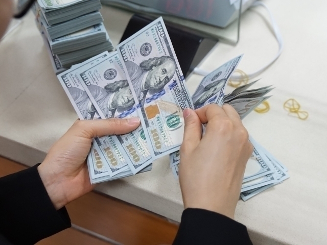 Доллар курси кўтарилди