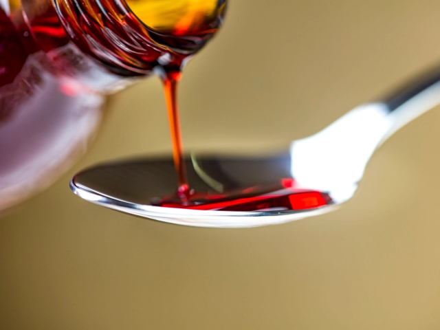 Иситма туширувчи сироп сабаб 3 яшар қизча вафот этди