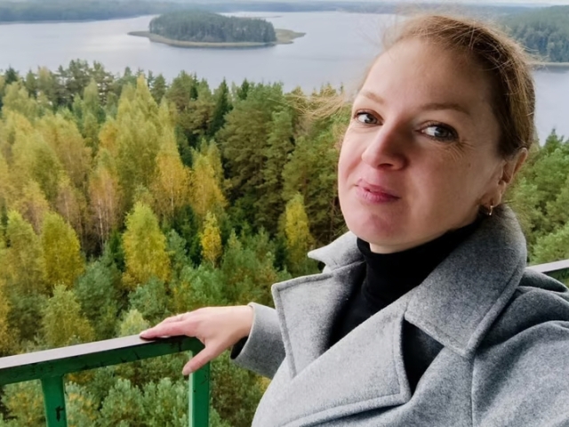 Латвияда Россия аскарлари учун 43 евро берган аёл 6 йилга қамалди
