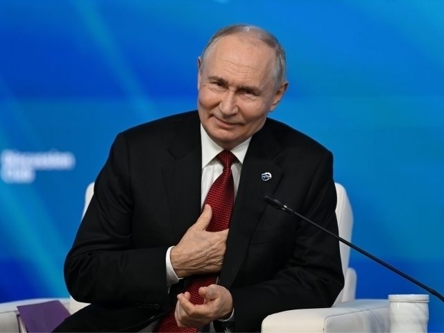 Путин Трамп ва Си Цзиньпин билан учрашув ўтказишни таклиф қилди