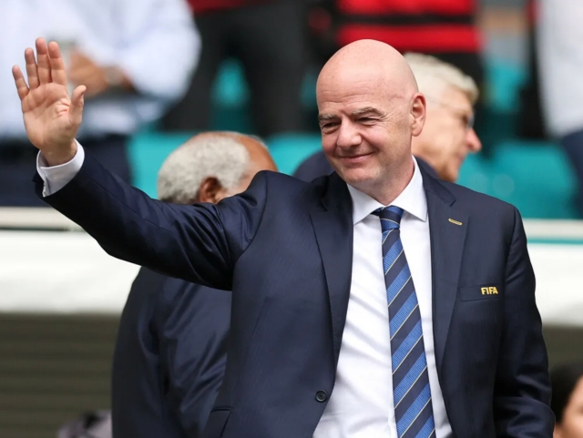 “The Times” naşri FIFA va Infantinodan uzr söradi