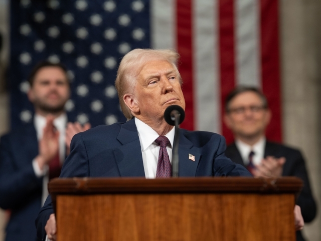 Трамп 20 млн америкаликка 90 доллардан берилишини эълон қилди 